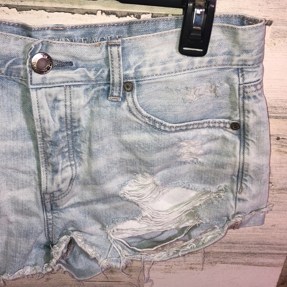 American Eagle distressed shorts size 8 Tom girl shortie shorts jean shorts - Picture 2 of 7